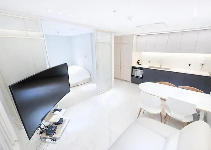 Apartment Spacious Family Near Coex & Gangnam
