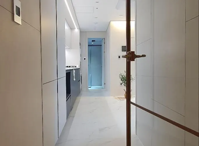 Spacious Family Near Coex & Gangnam